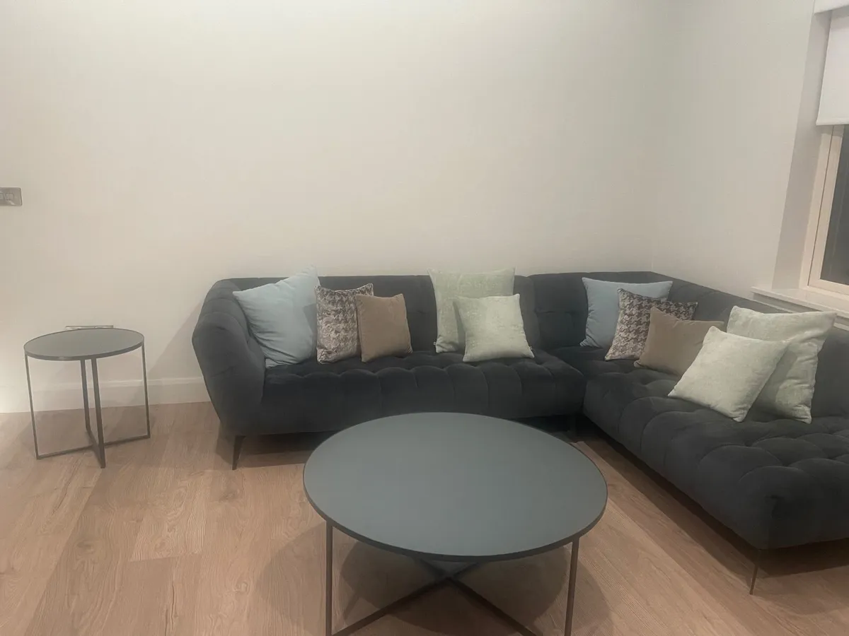 Couch - Image 3