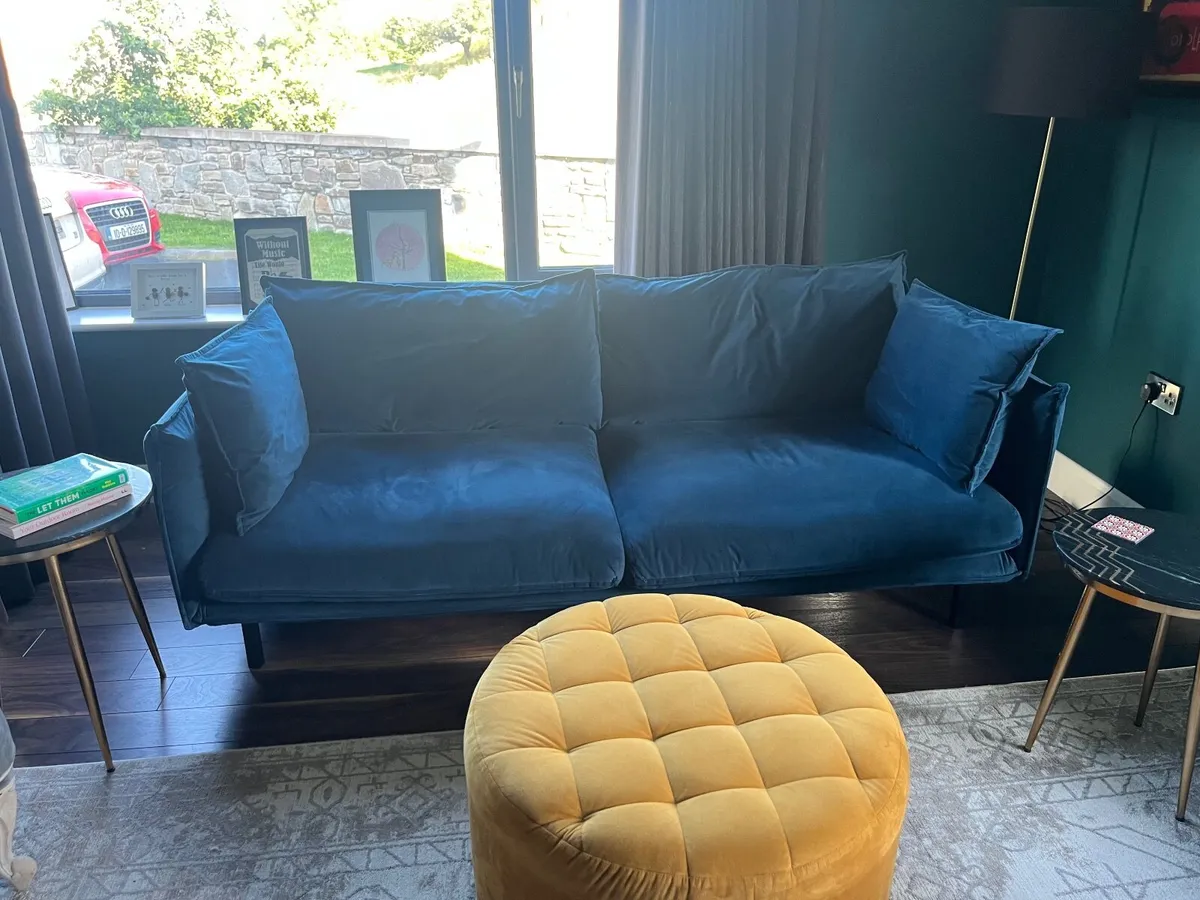 3+2 Seater Velvet Sofa Suite + footstool - Image 4