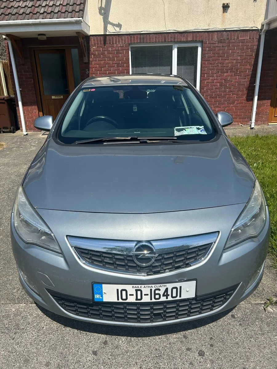 Opel Astra Car - Image 1