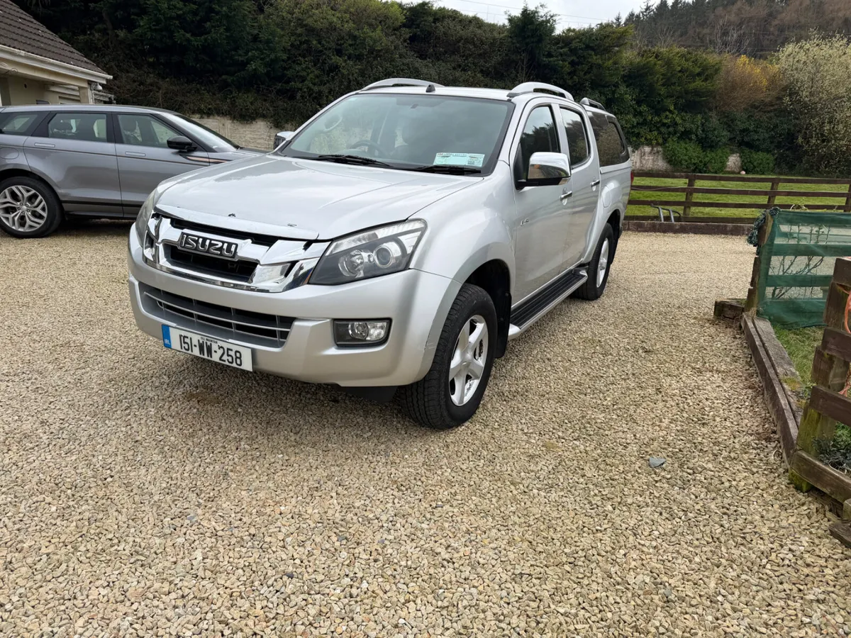 Isuzu D Max 5 Seater Crew Cab 2015 - Image 4