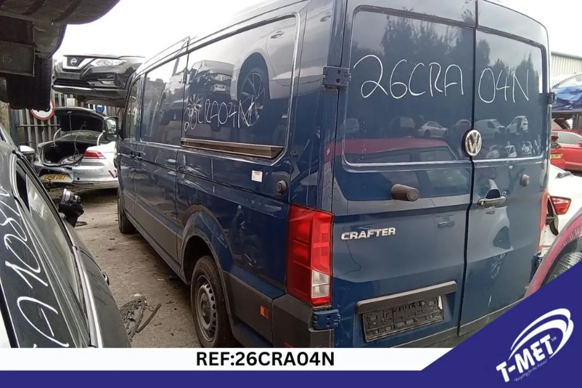 2021 VOLKSWAGEN CRAFTER BREAKING FOR PARTS - Image 1