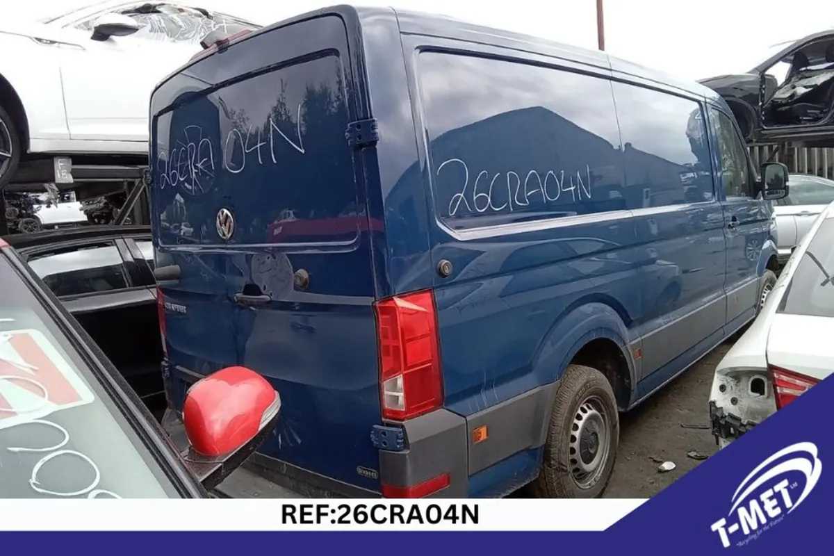 2021 VOLKSWAGEN CRAFTER BREAKING FOR PARTS - Image 3