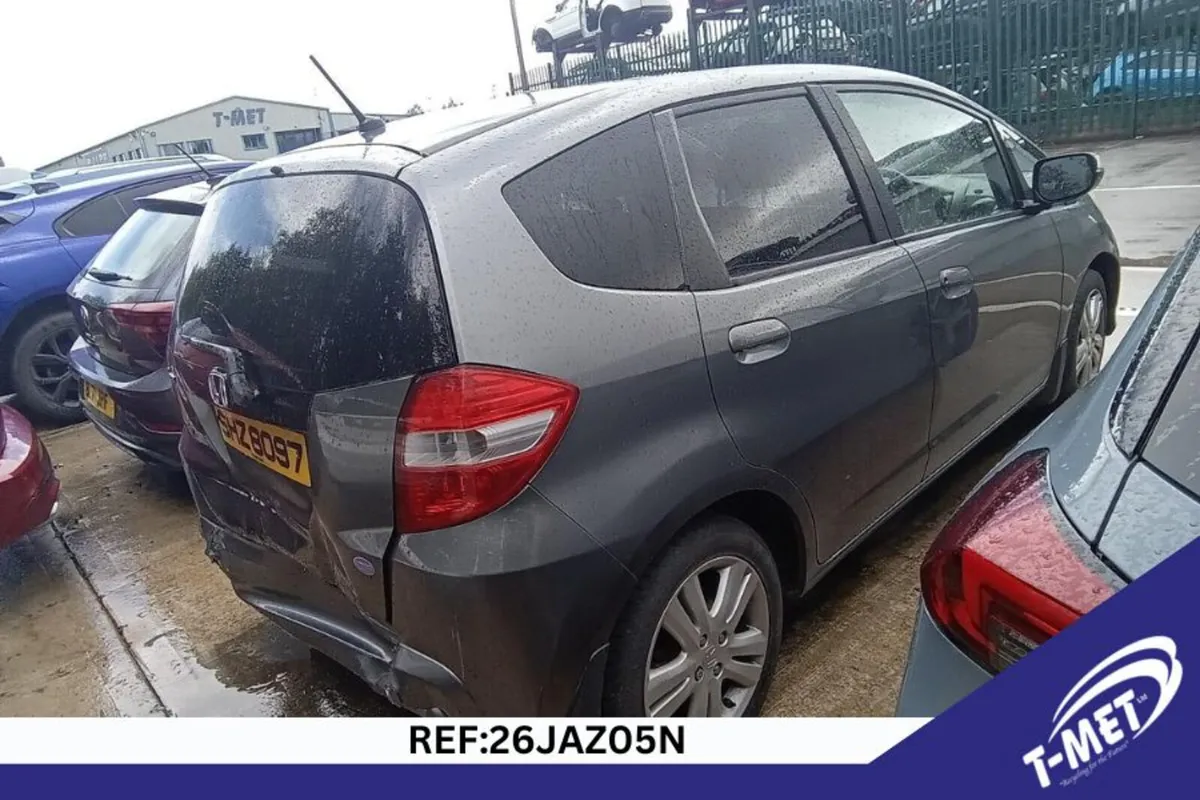 2014 HONDA JAZZ BREAKING FOR PARTS - Image 4