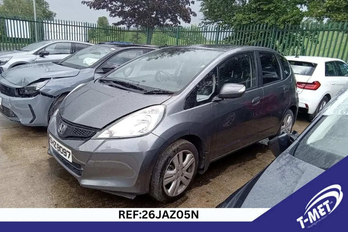 2014 HONDA JAZZ BREAKING FOR PARTS - Image 1