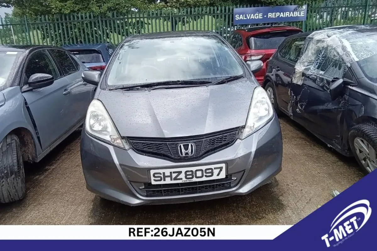 2014 HONDA JAZZ BREAKING FOR PARTS - Image 2
