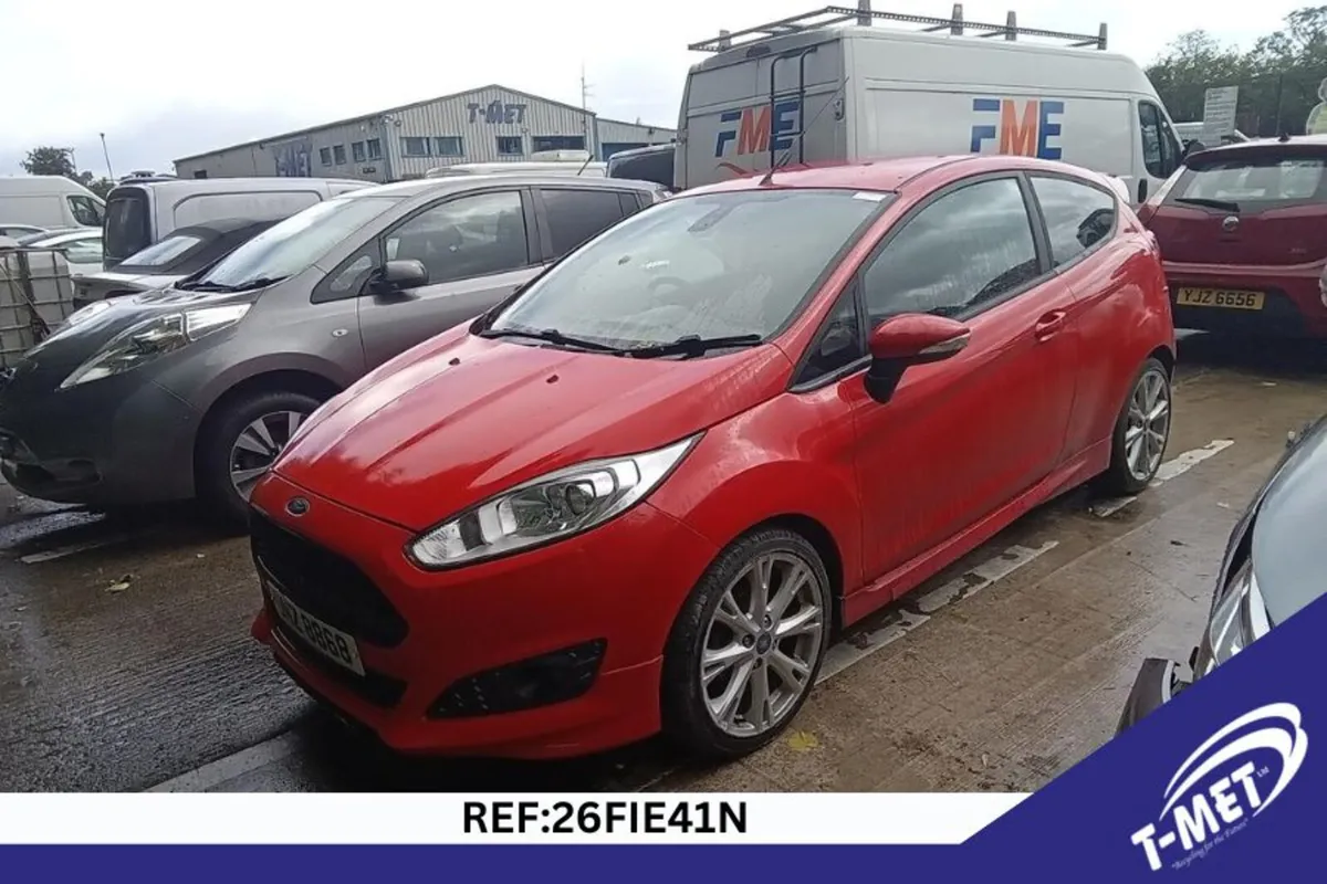 2015 FORD FIESTA BREAKING FOR PARTS - Image 4