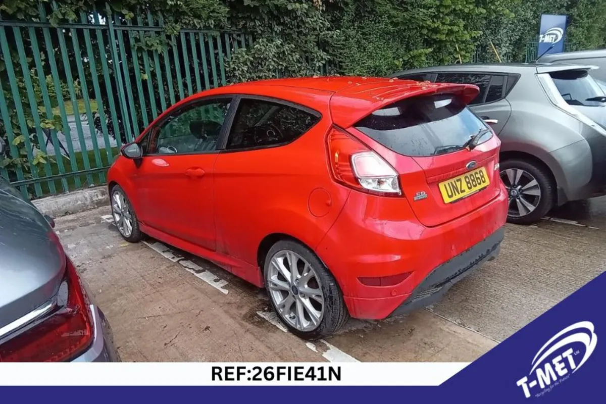 2015 FORD FIESTA BREAKING FOR PARTS - Image 3
