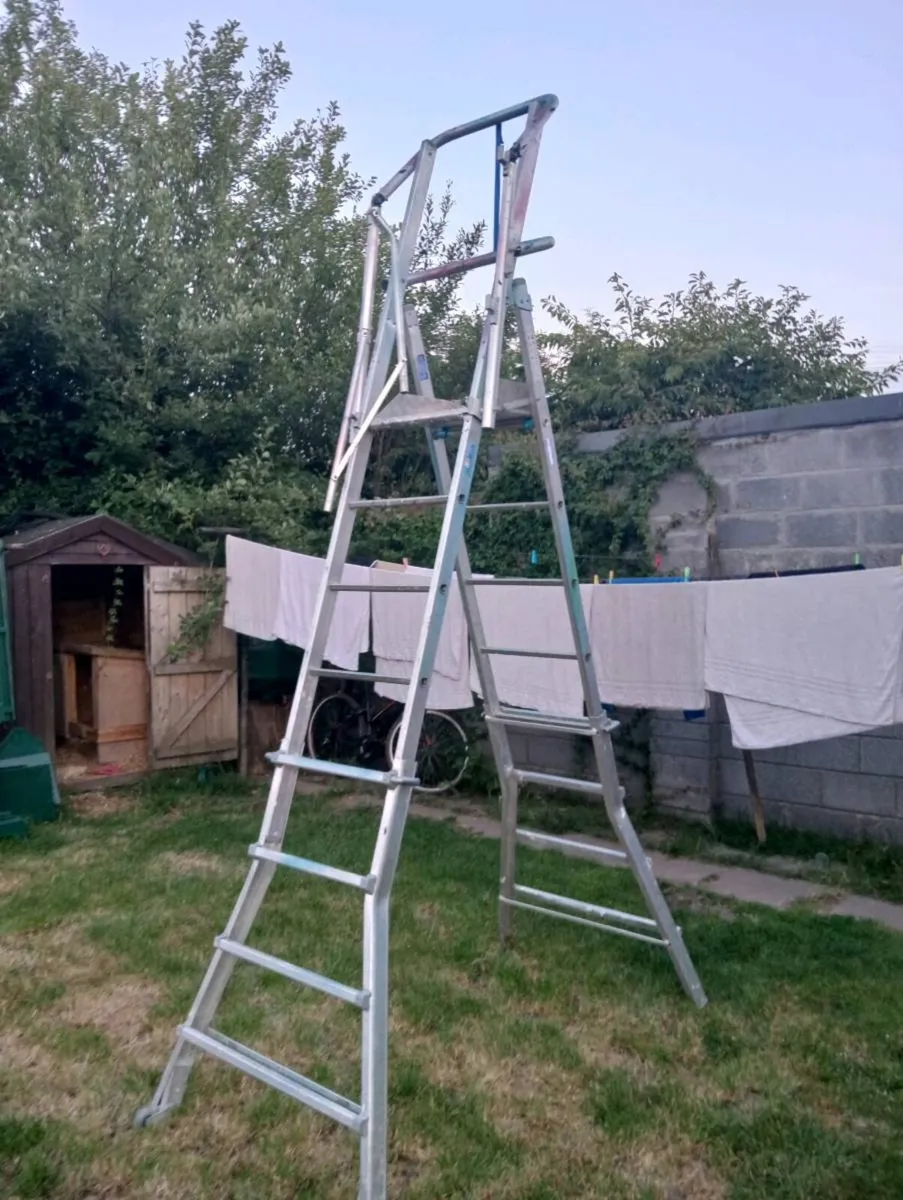 Stradbally 5/8 podium ladder - Image 1