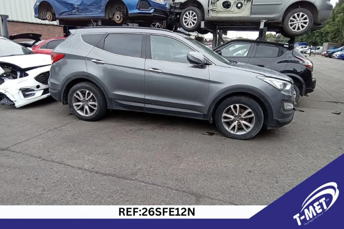 2014 HYUNDAI SANTA-FE BREAKING FOR PARTS - Image 1