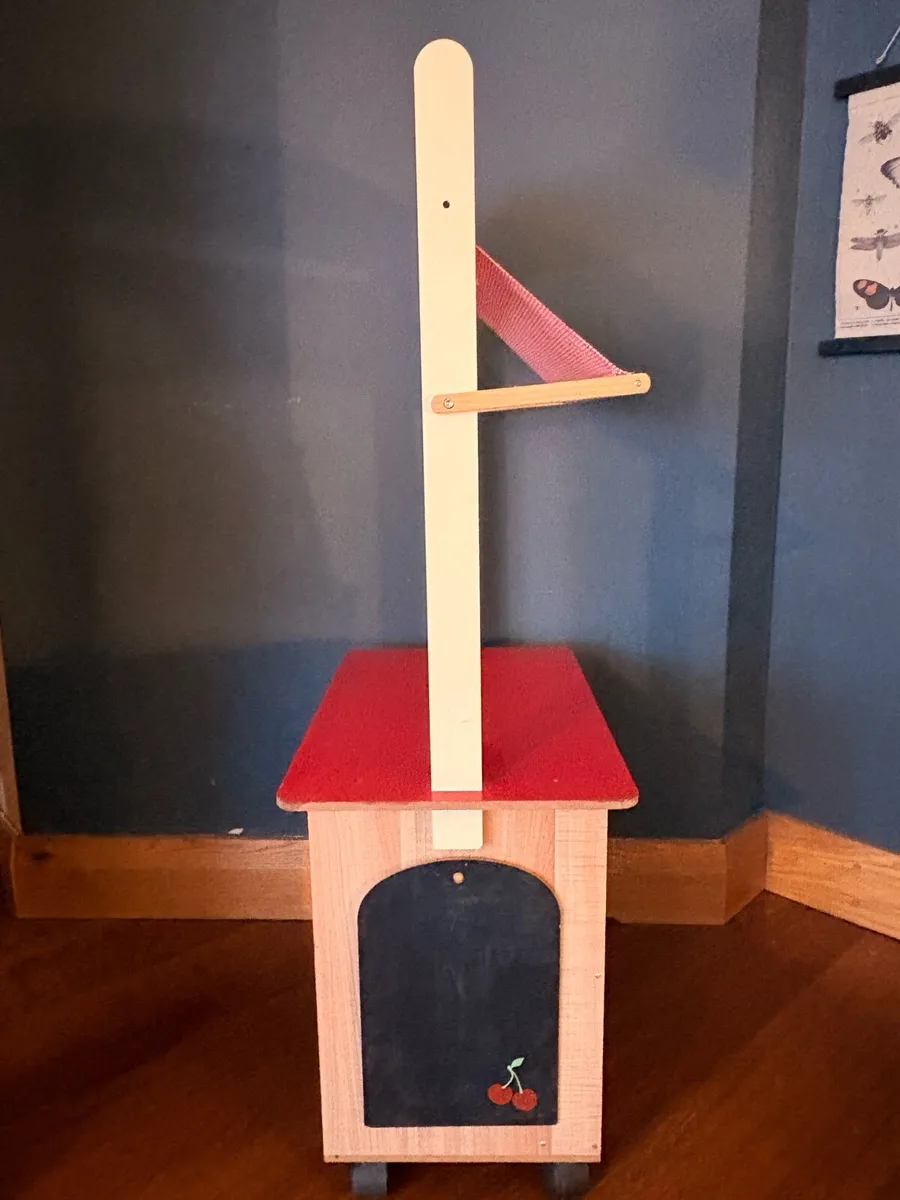 Wooden play cafe/ shop - Image 4
