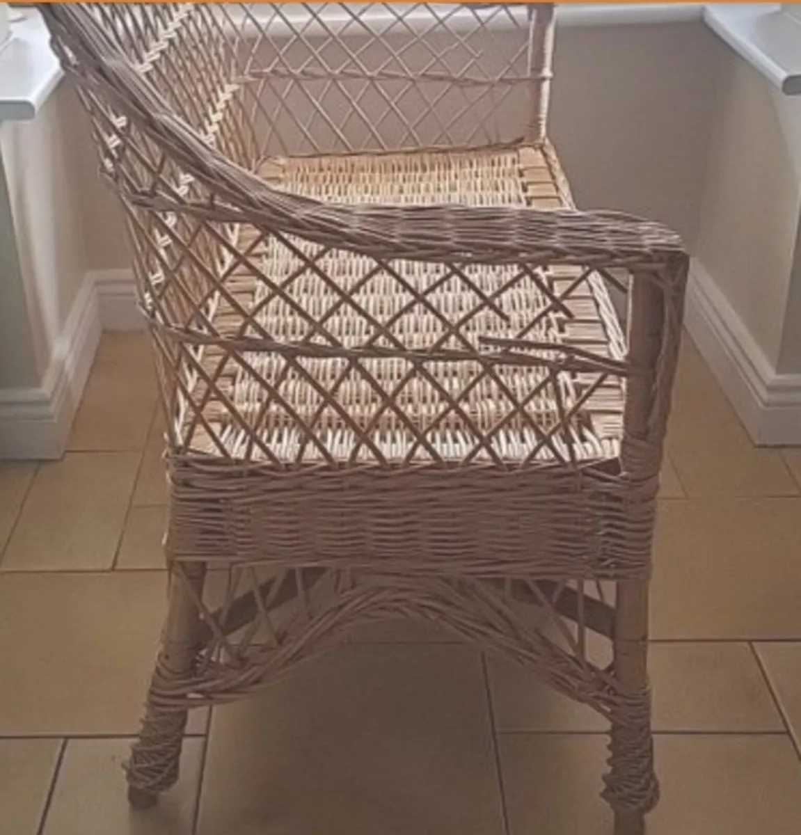 Free Wicker Seat - Image 3
