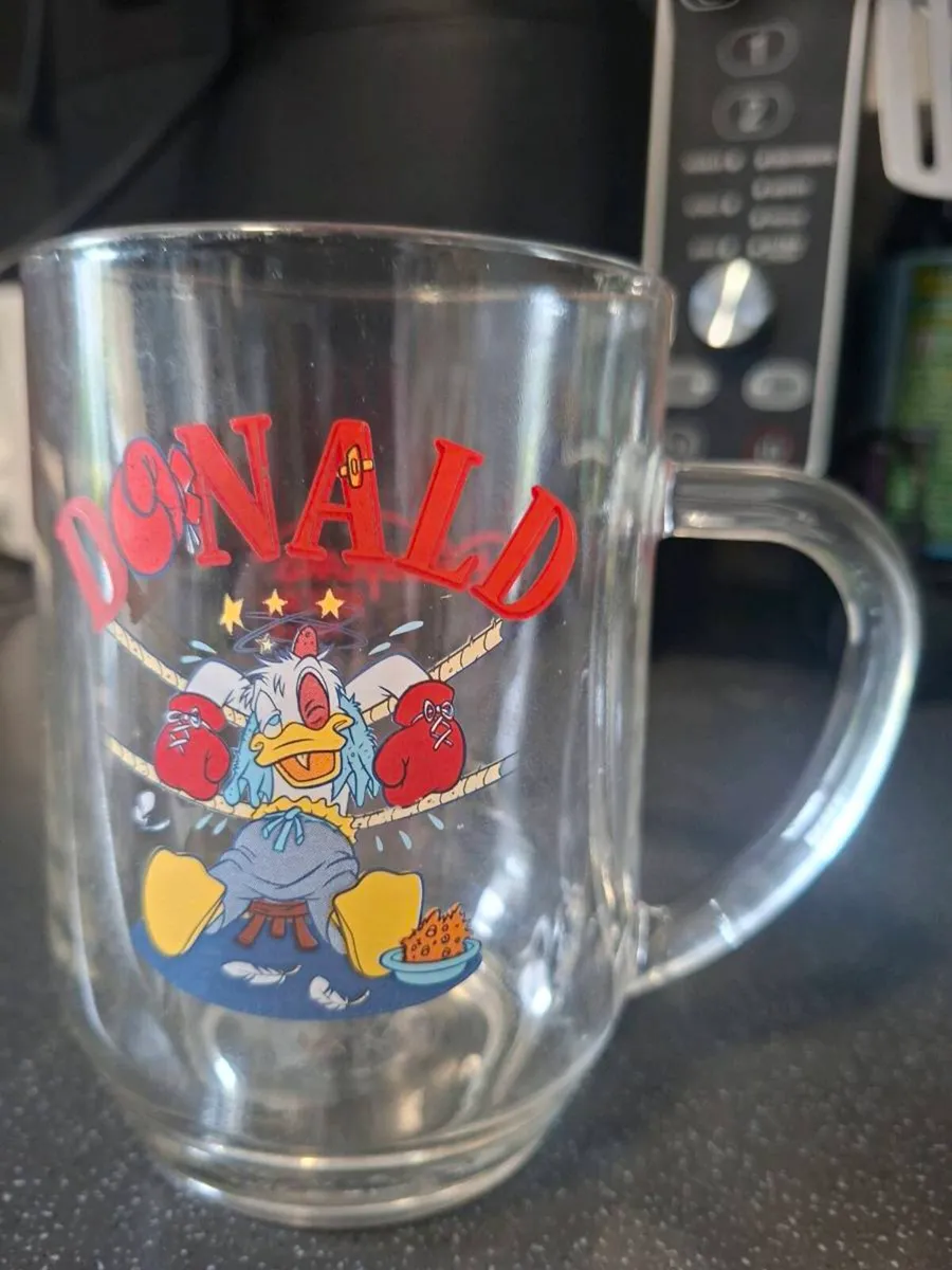 Vintage 1980's Disneyland Paris Beer Pint Glass - Image 1