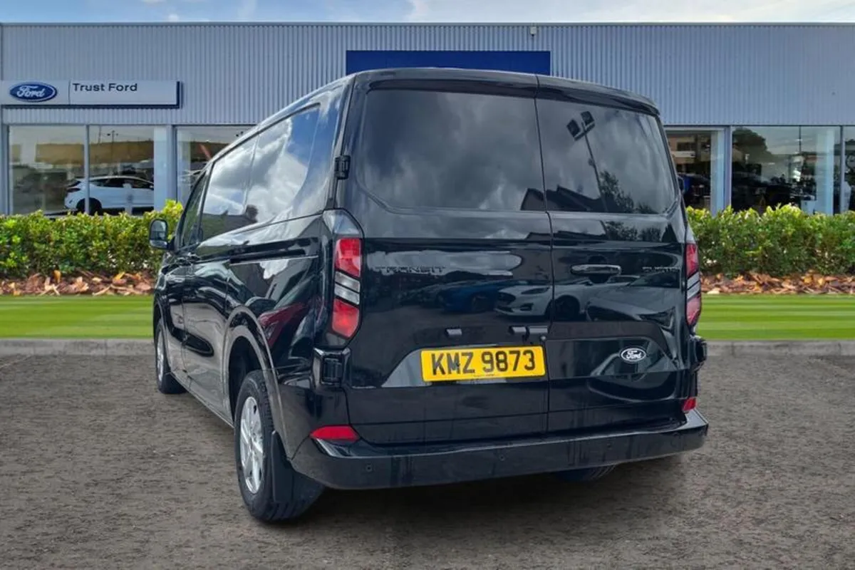 Ford Transit Custom LIMITED - Image 2