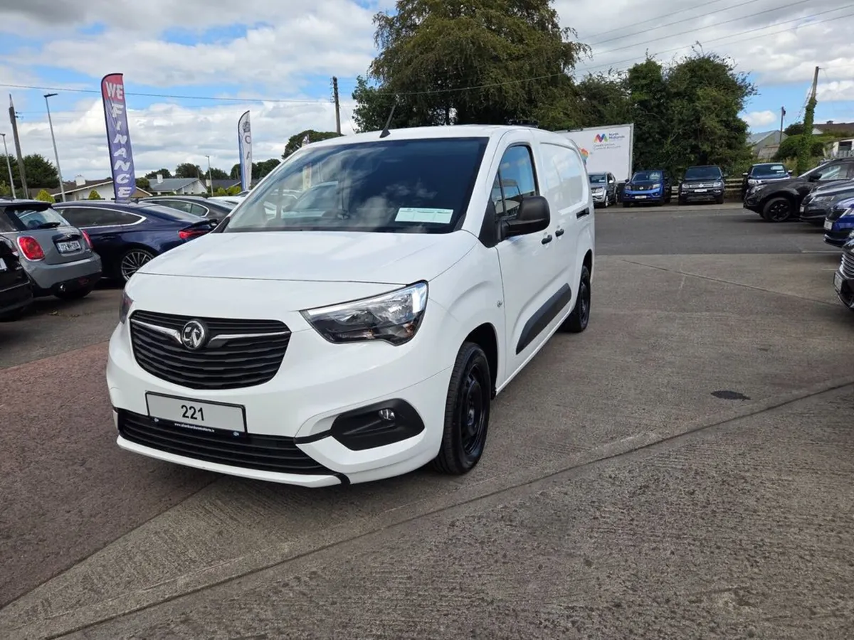 Vauxhall Combo L2H1 2300 SPORTIVE - Image 4