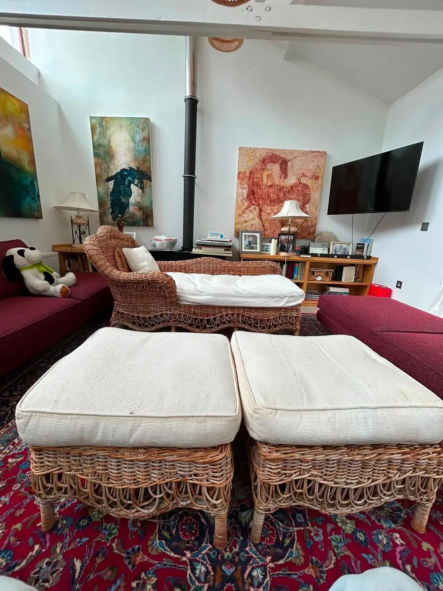 Beautiful antique wicker furniture - Image 4