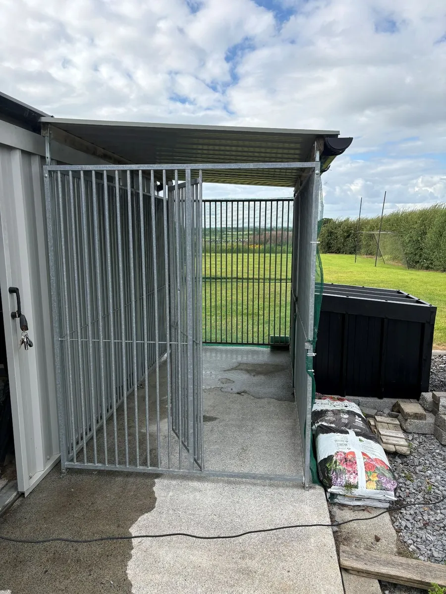 Galvanized Dog Run with medium sized sloped kennel - Image 2