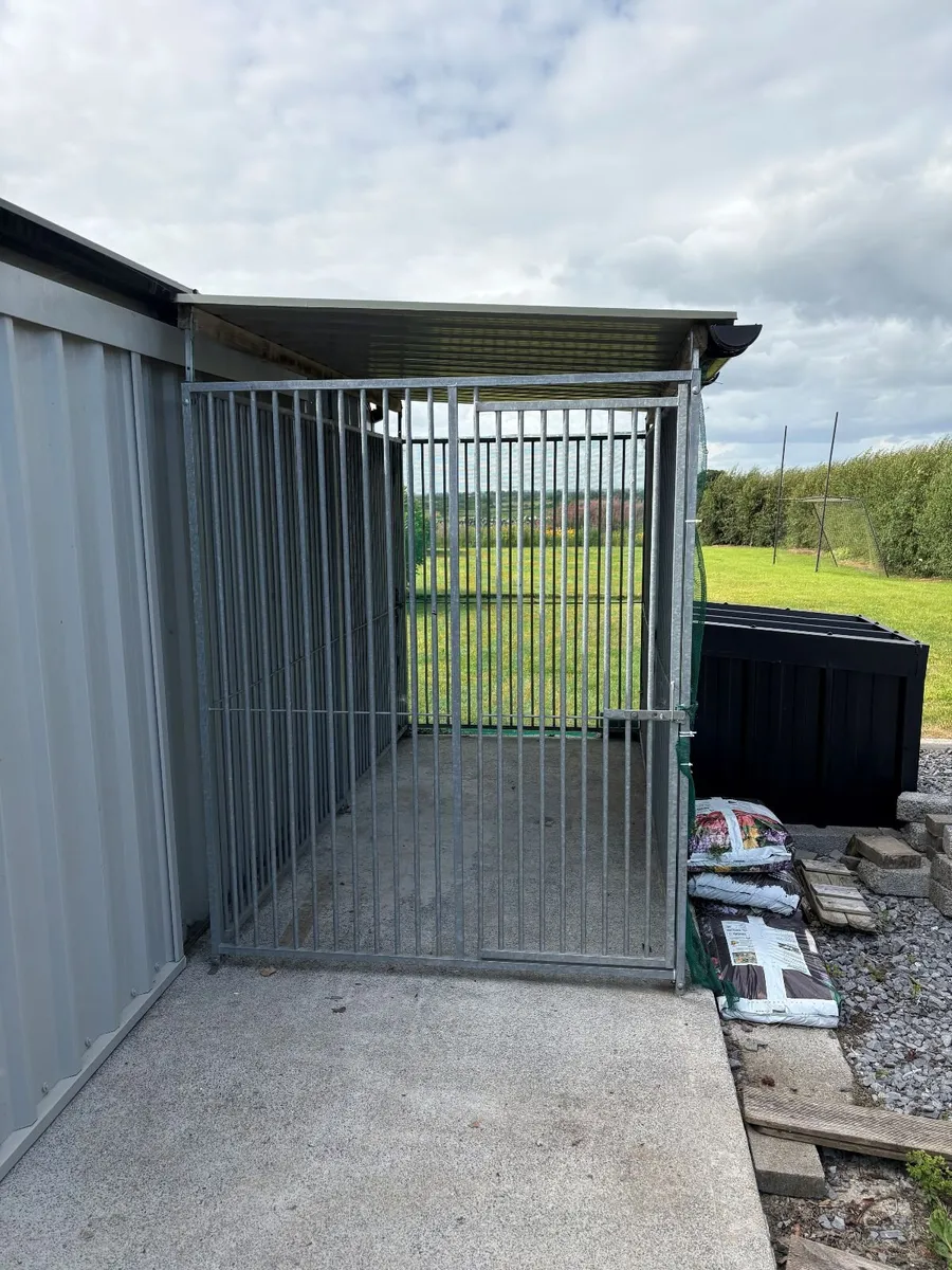 Galvanized Dog Run with medium sized sloped kennel - Image 4