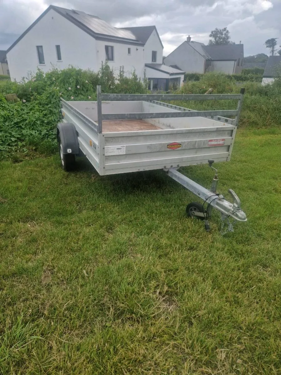 Trailer - Image 1