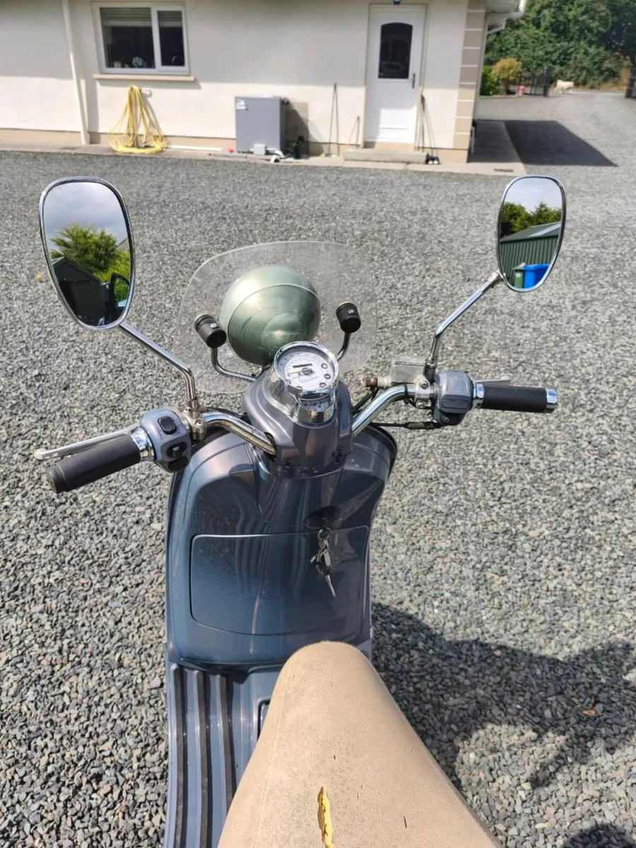 Vespa 50cc - Image 3