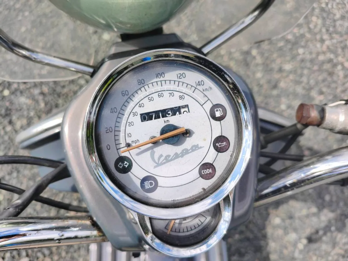 Vespa 50cc - Image 4