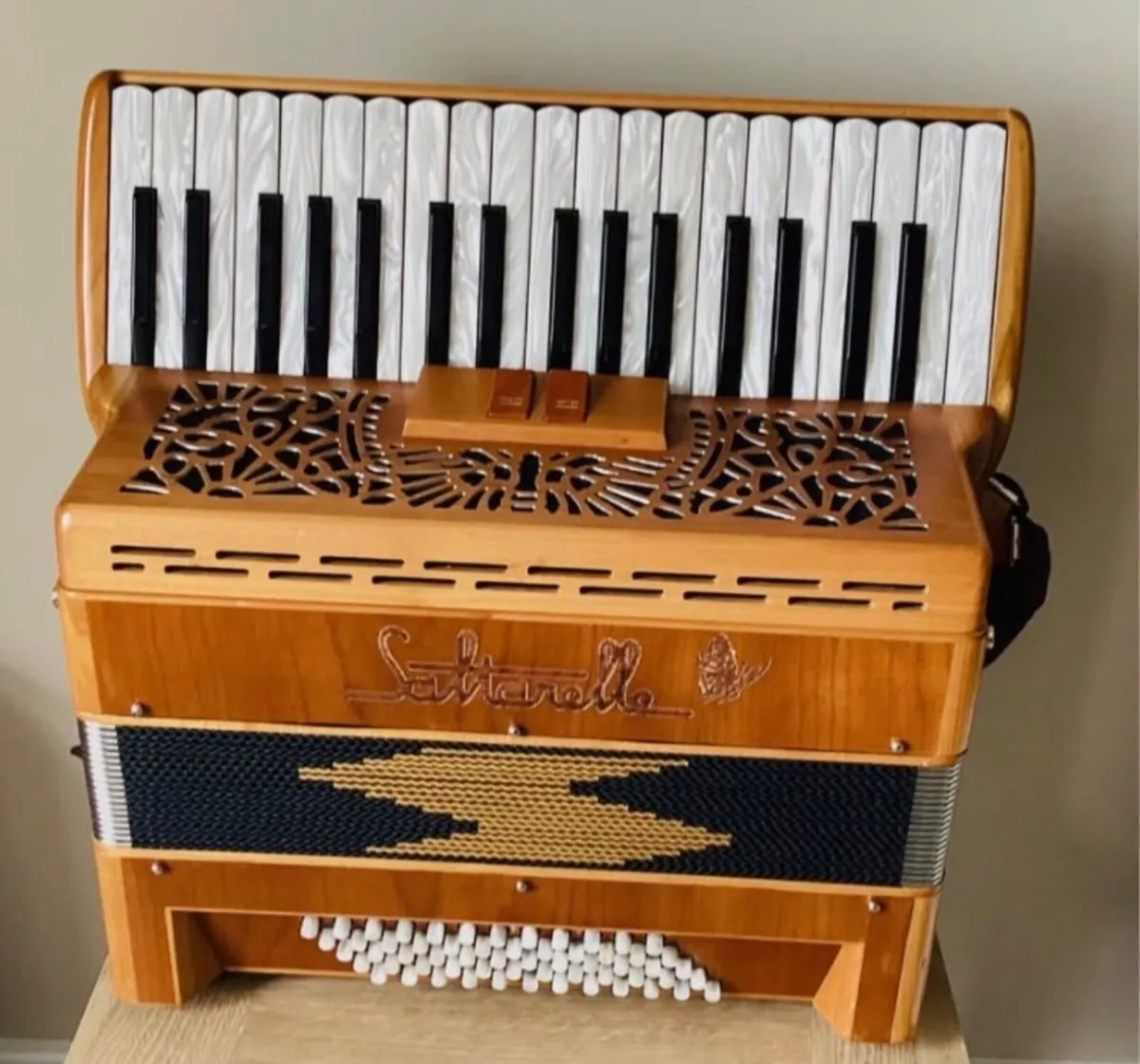 Saltarelle Clifden Piano Accordion - Image 1