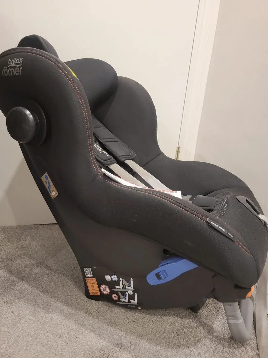 Britax Romer Max-Way Plus Rear facing carseat - Image 4