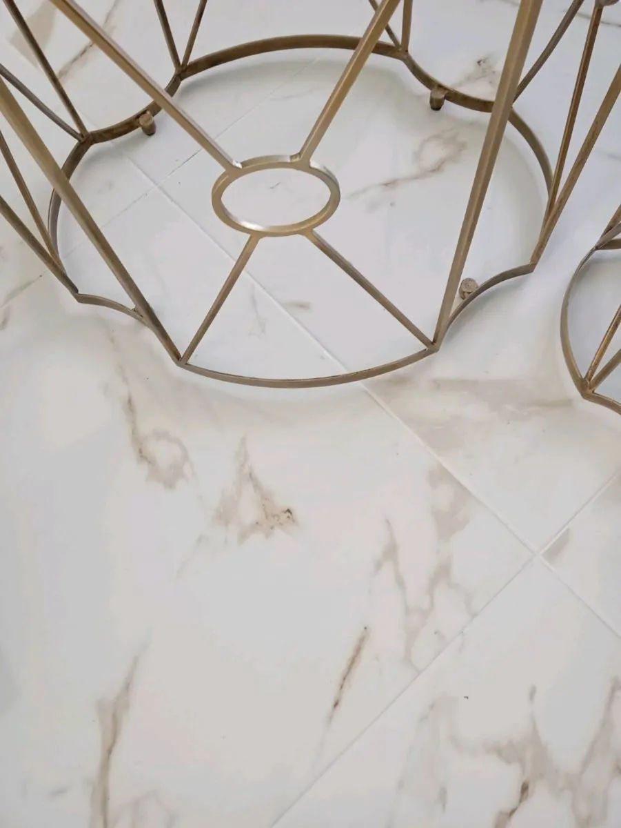 Pair of occasional tables - Image 3
