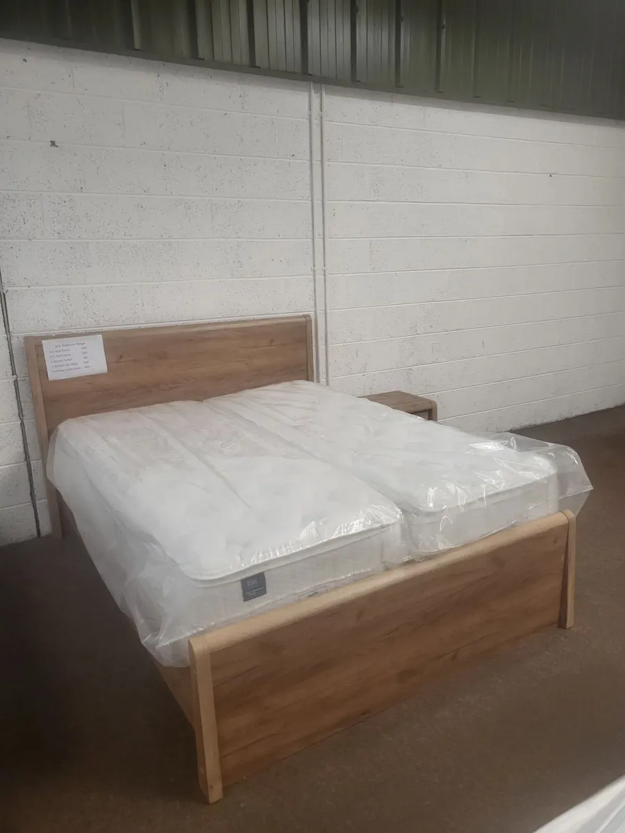 Bed - Image 1