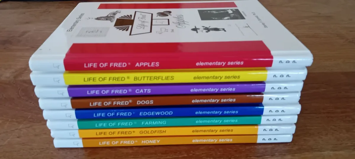 Life of Fred Maths Elementary books 1-8 - Image 1