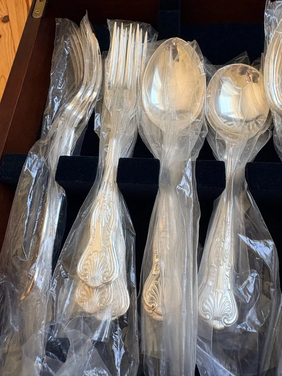 Newbridge cutlery canteen - Image 2