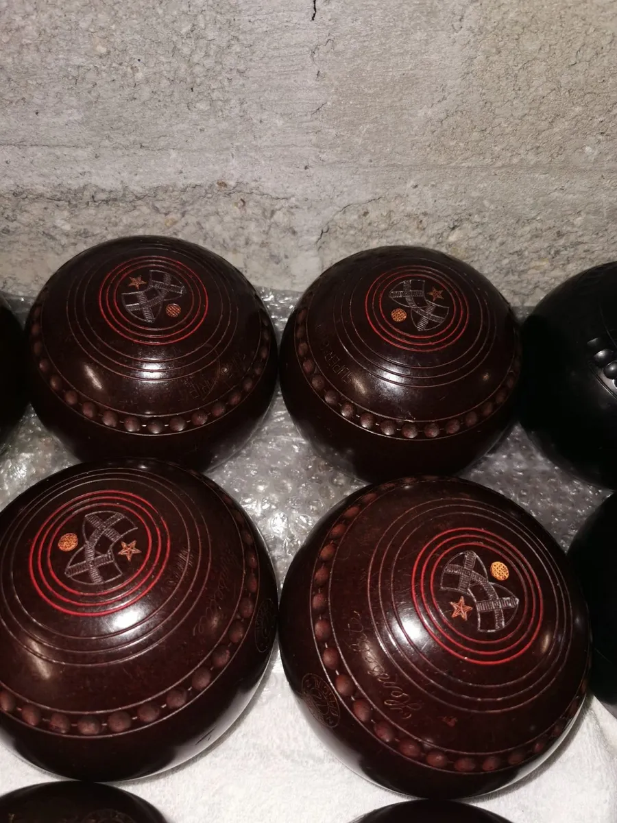 LAWN. SHORT MAT BOWLS. NEW & USED. REDUCED PRICES. - Image 2