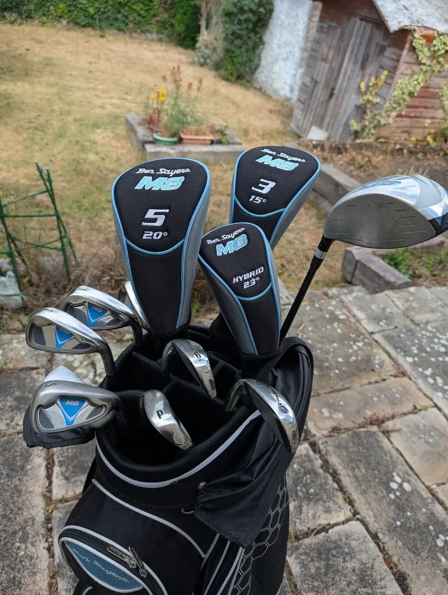 Ladies golf clubs and trolley - Image 2