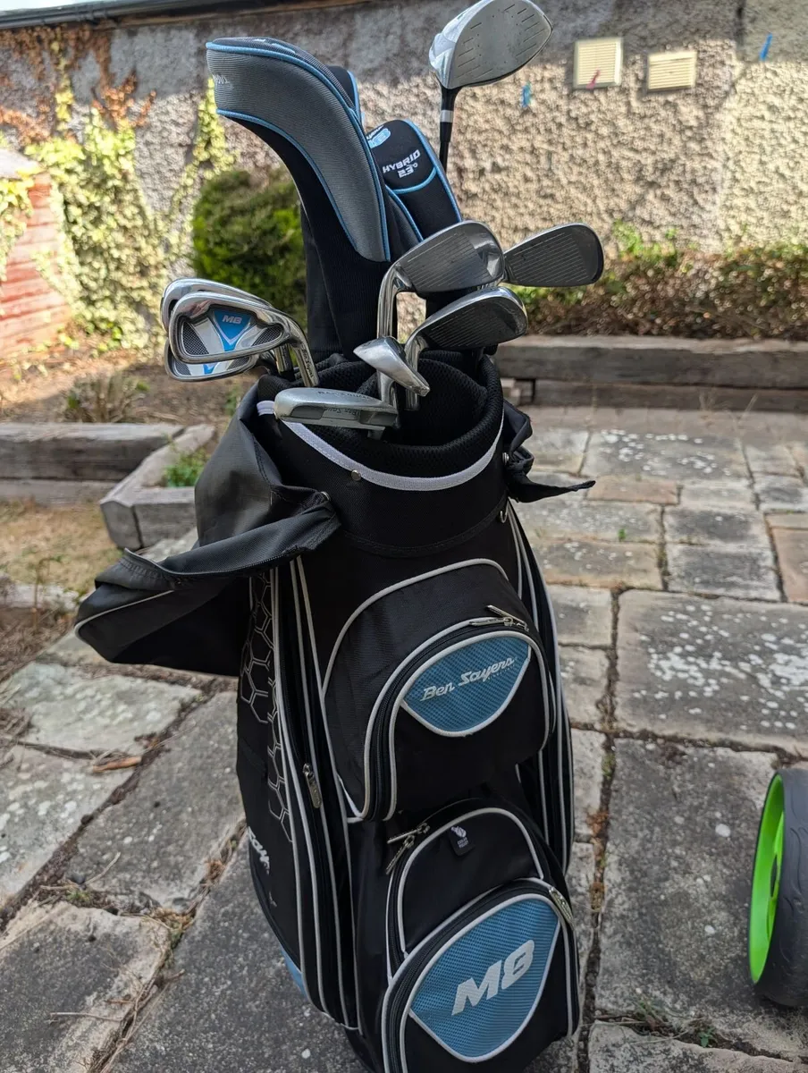 Ladies golf clubs and trolley - Image 4