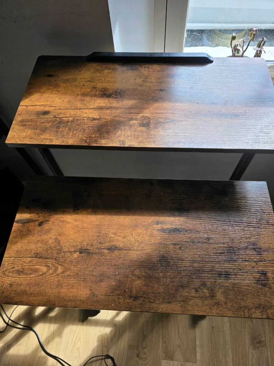 Adjustable standing desk - Image 2