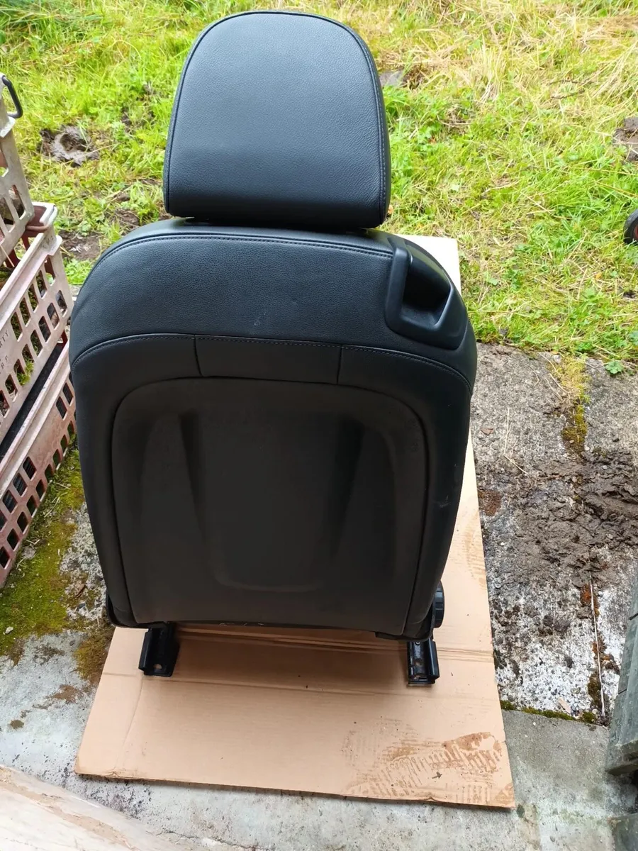 Audi A5 leather cat seat - Image 2