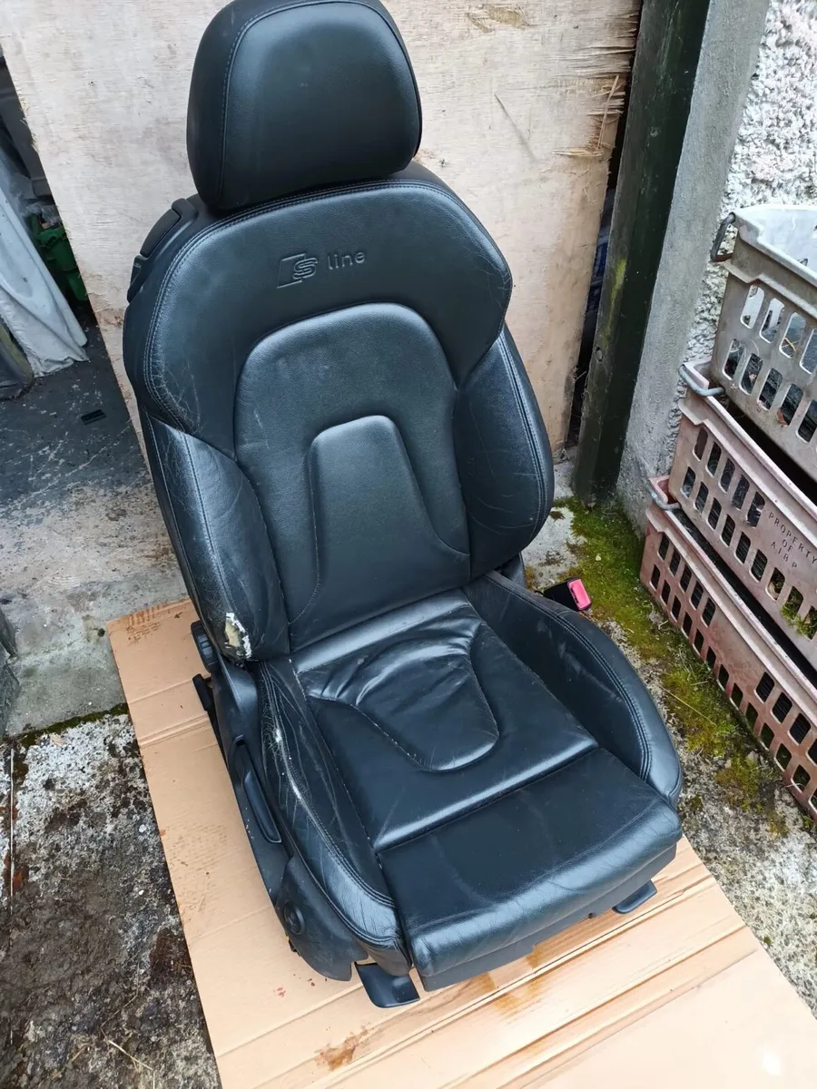 Audi A5 leather cat seat - Image 1