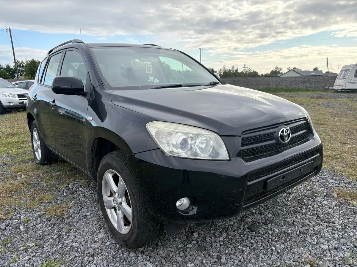 2011 Hyundai I40,2011 Audi A4,2008 Toyota Rav4 - Image 3