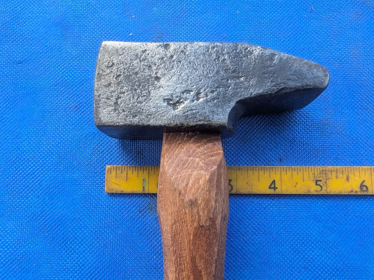 2.1/2lb Blacksmithing Hammer - Image 2