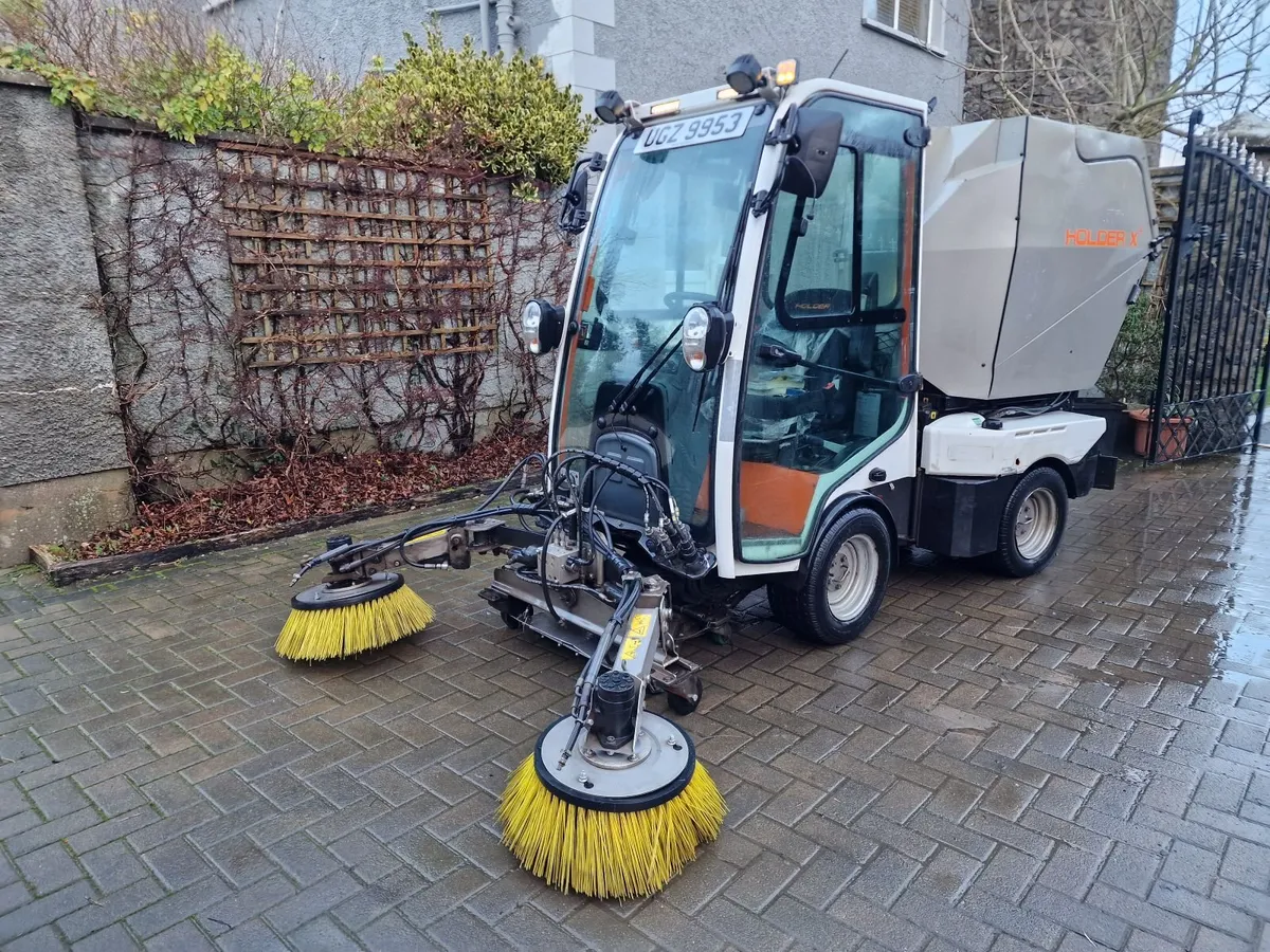 2021 Holder X45i Roadsweeper Road Sweeper - Image 4