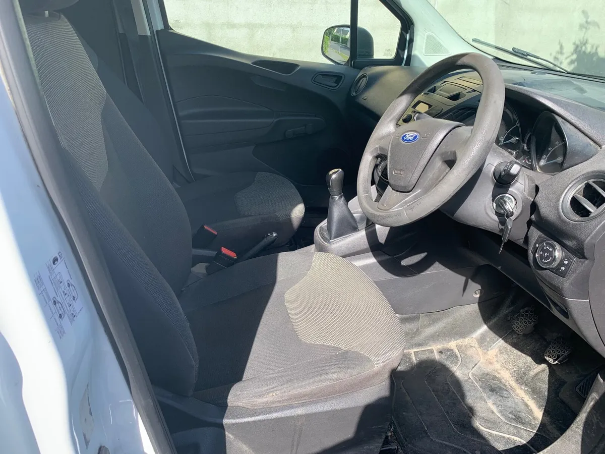 Ford Transit Courier 2015 new engine - Image 4
