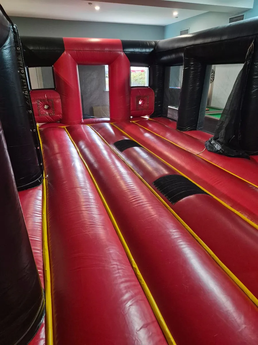Inflatable bouncy castle - Image 2