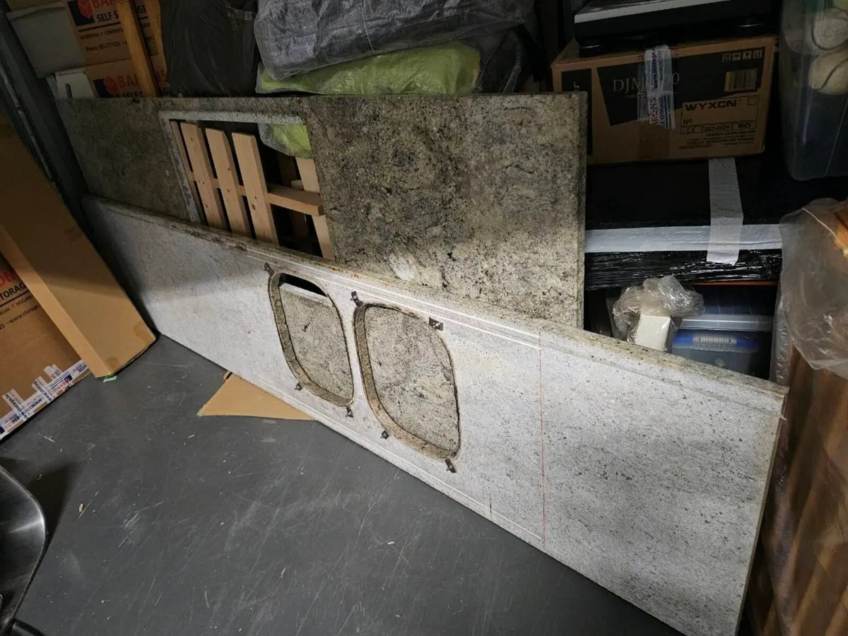 Granite worktops - Image 3