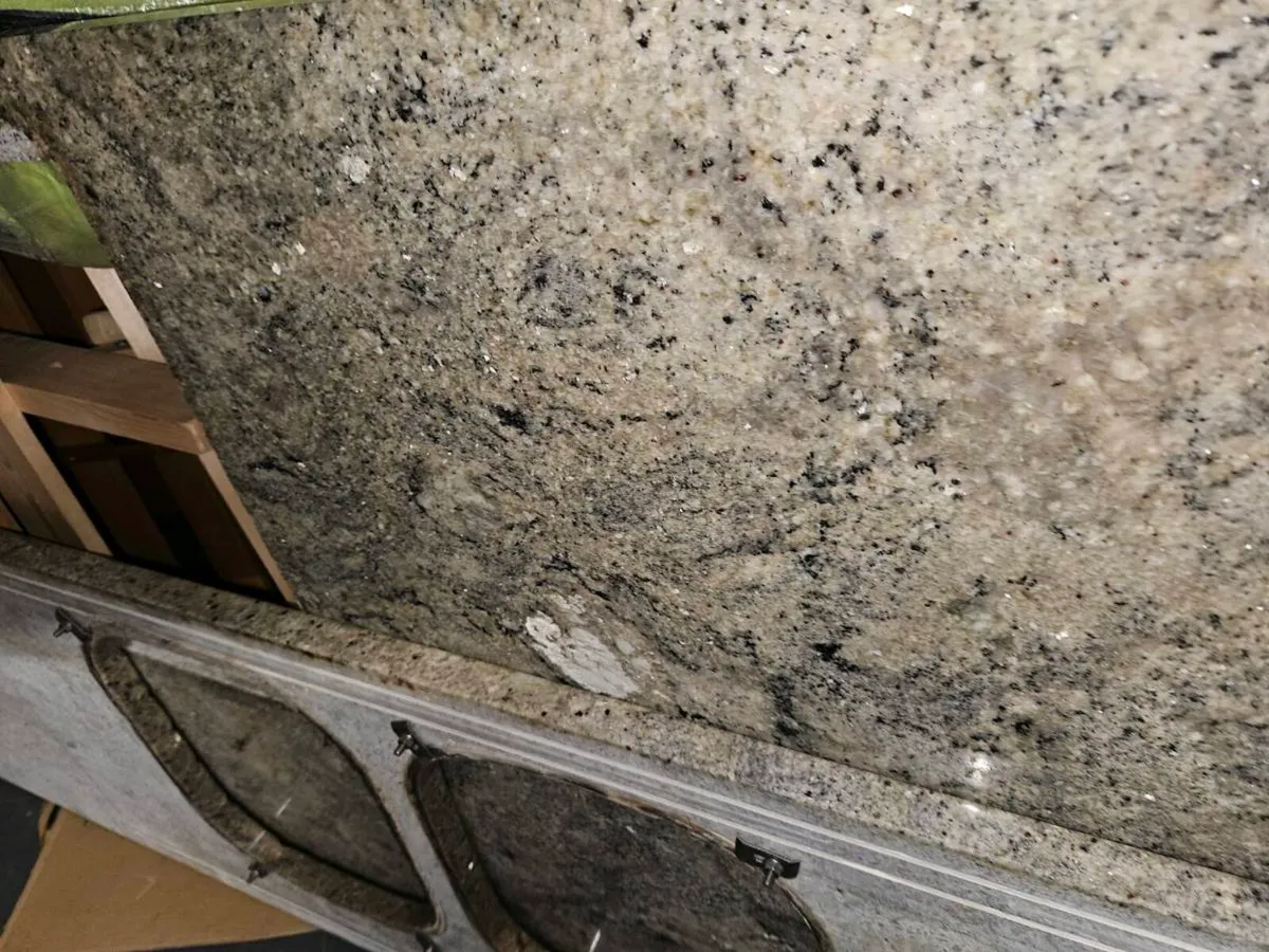 Granite worktops - Image 4