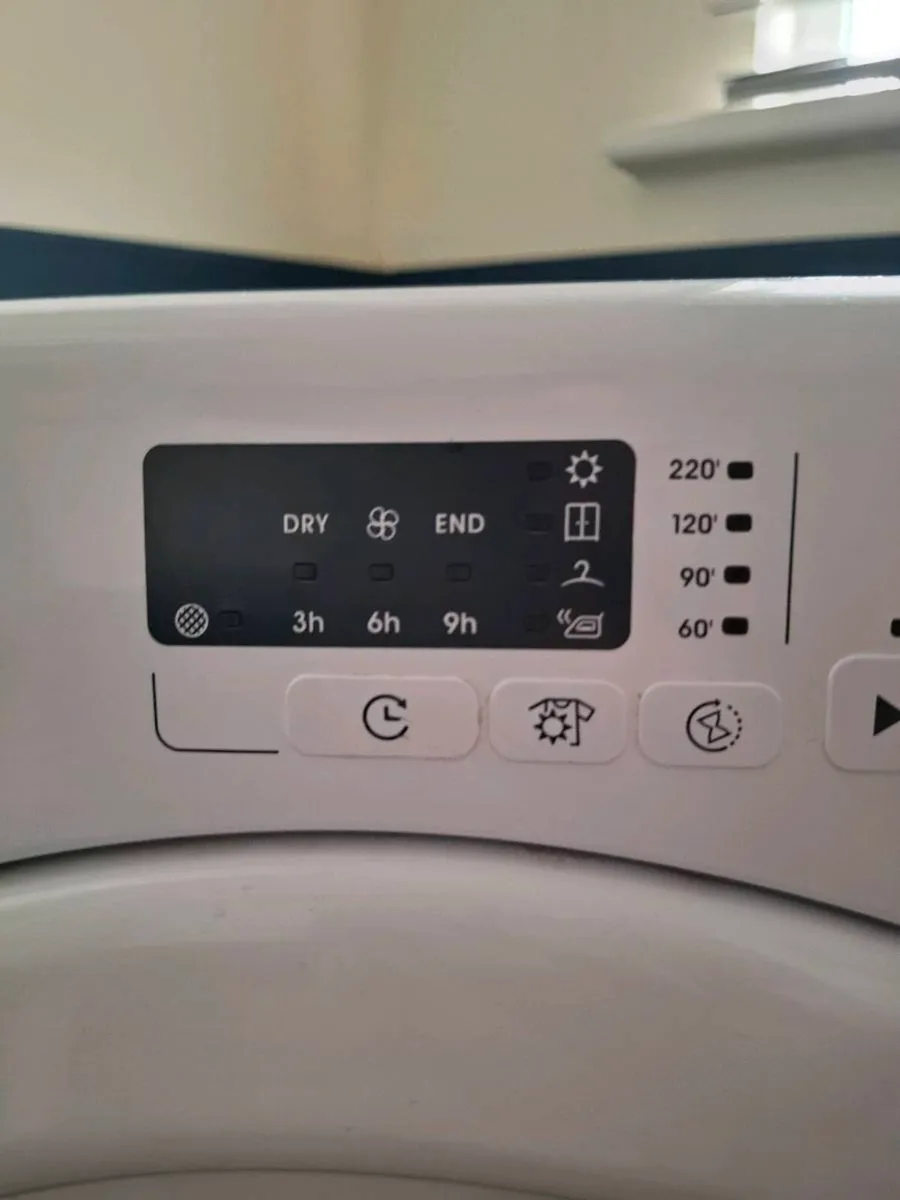 Candy 9kg smart dryer - Image 2