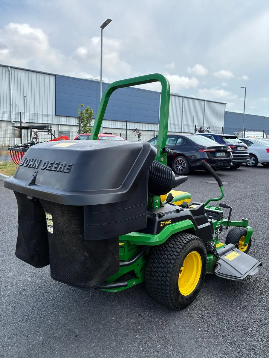 John Deere Z545R Zero Turn Mower - Image 4
