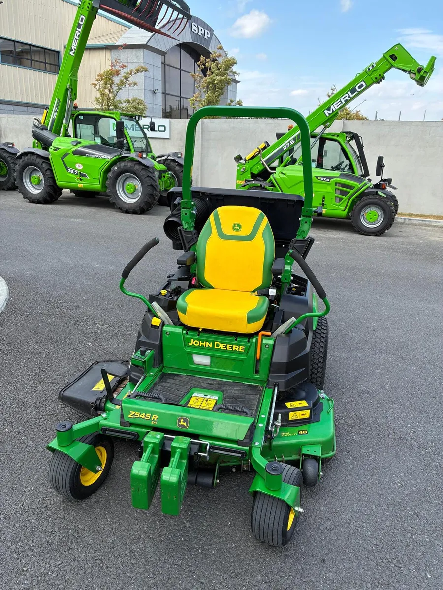 John Deere Z545R Zero Turn Mower - Image 2