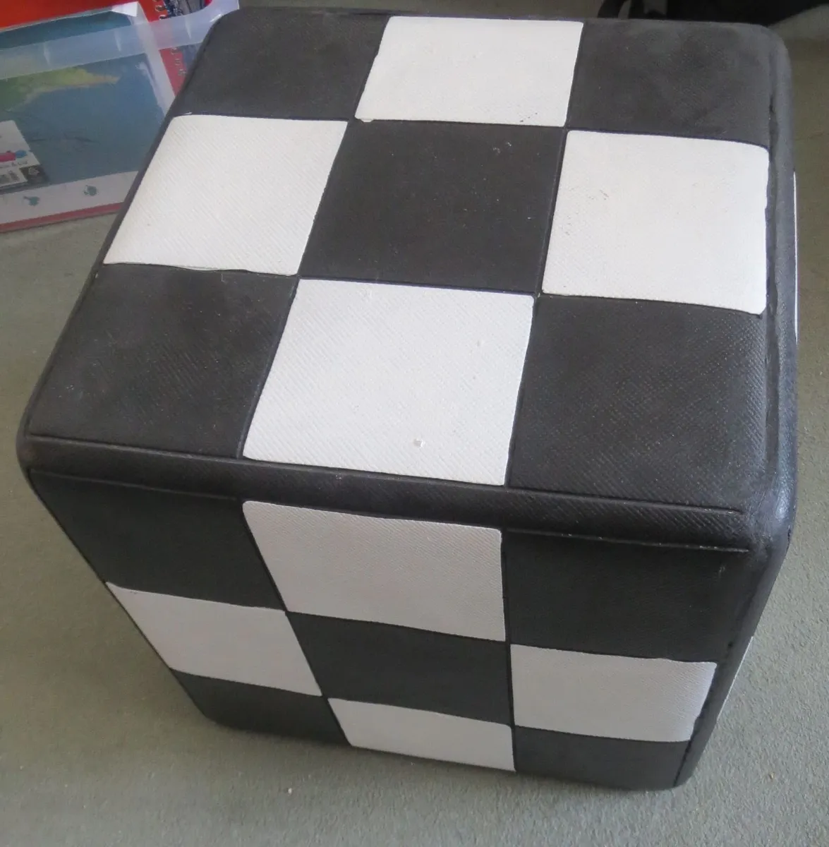 Harlequin checkered black white stool table - Image 1