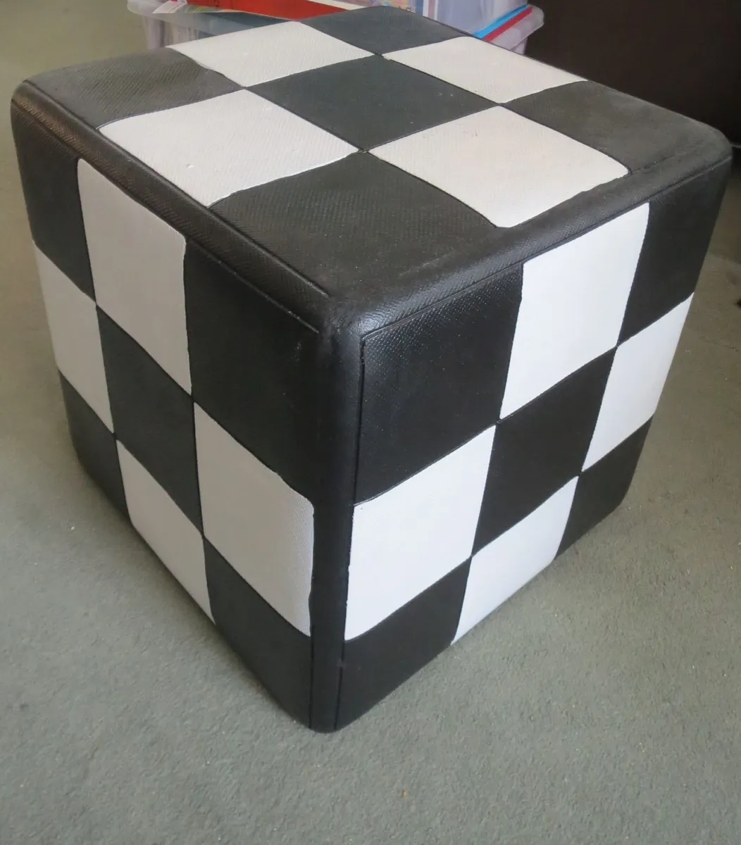 Harlequin checkered black white stool table - Image 4