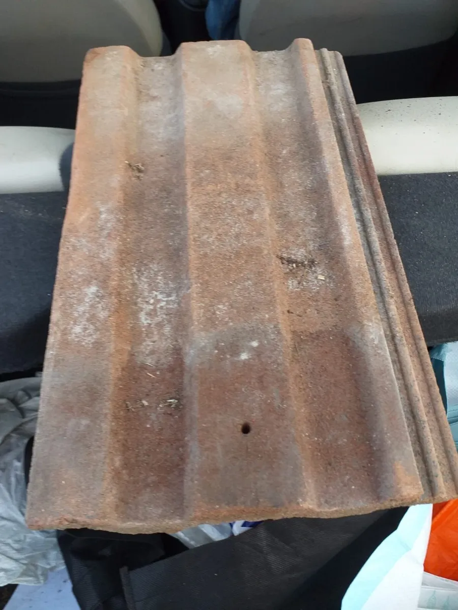 Bangor blue slate chimneypot roof floor ridge tile - Image 4