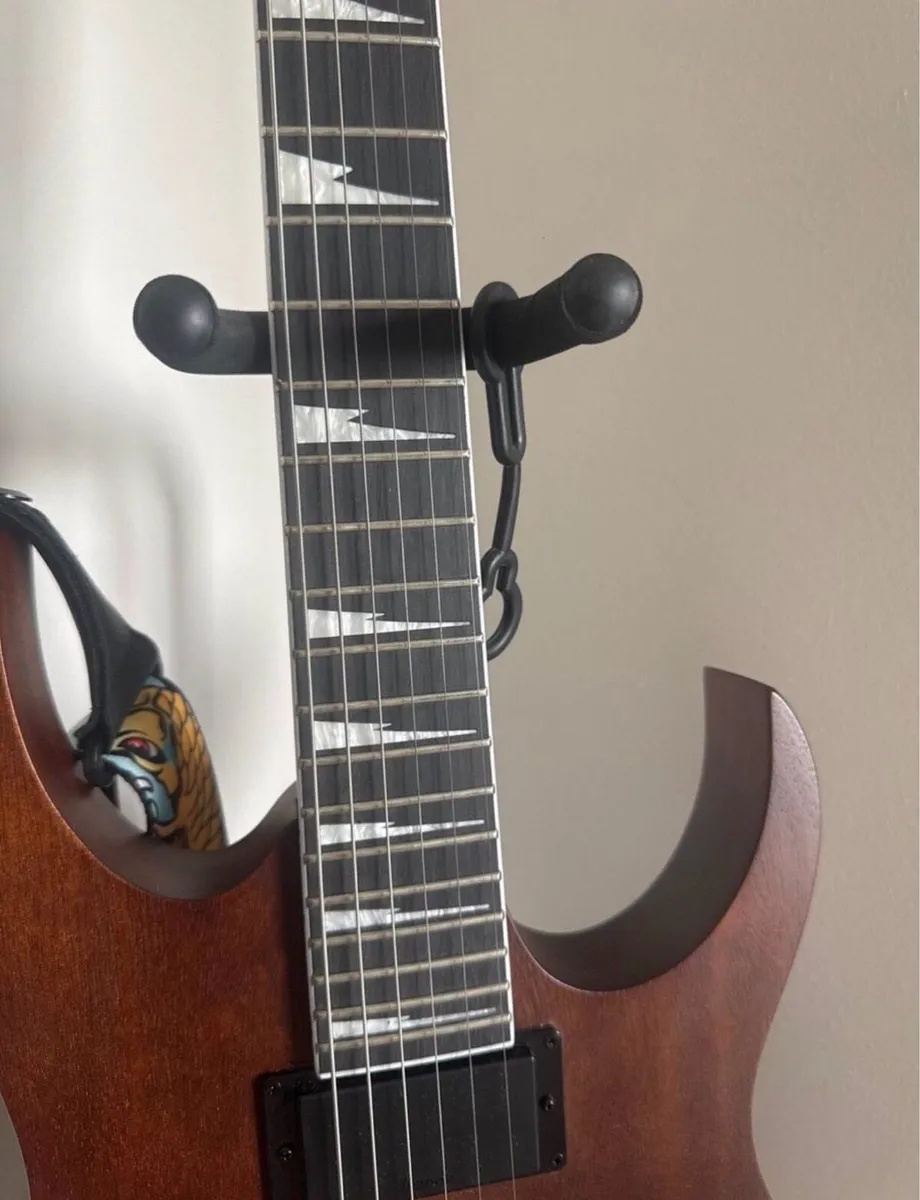 Guitar+amp - Image 3